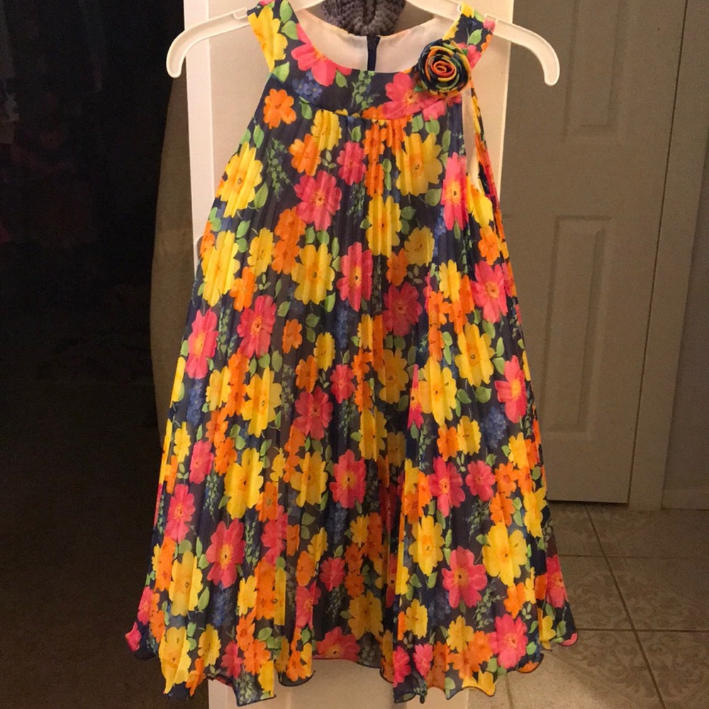 Girls dress